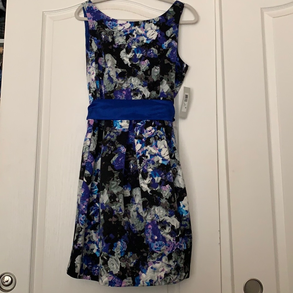 Cute party dress. All the happy purple vibes.